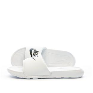 Claquettes Blanches Homme Nike Victori One Slide pas cher