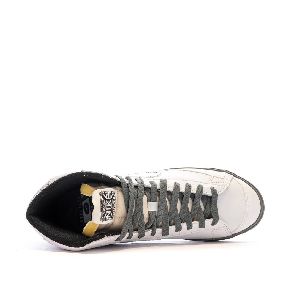 Baskets Blanche/Gris Homme Nike Blazer Mid 77 vue 4