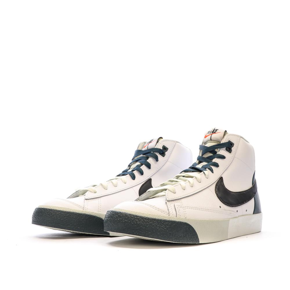 Baskets Blanches Noires Homme Nike Blazer Mid 77