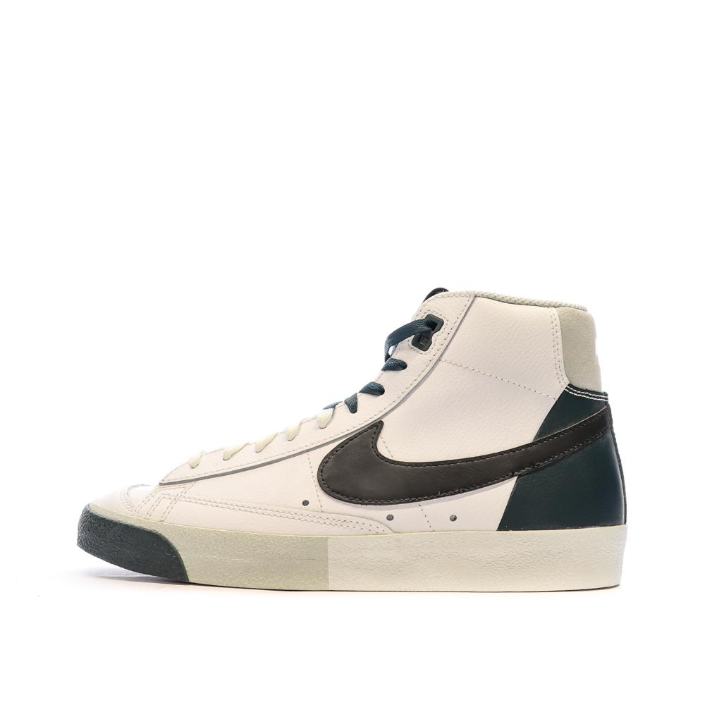 Baskets Blanches/Noires Homme Nike Blazer Mid 77 pas cher