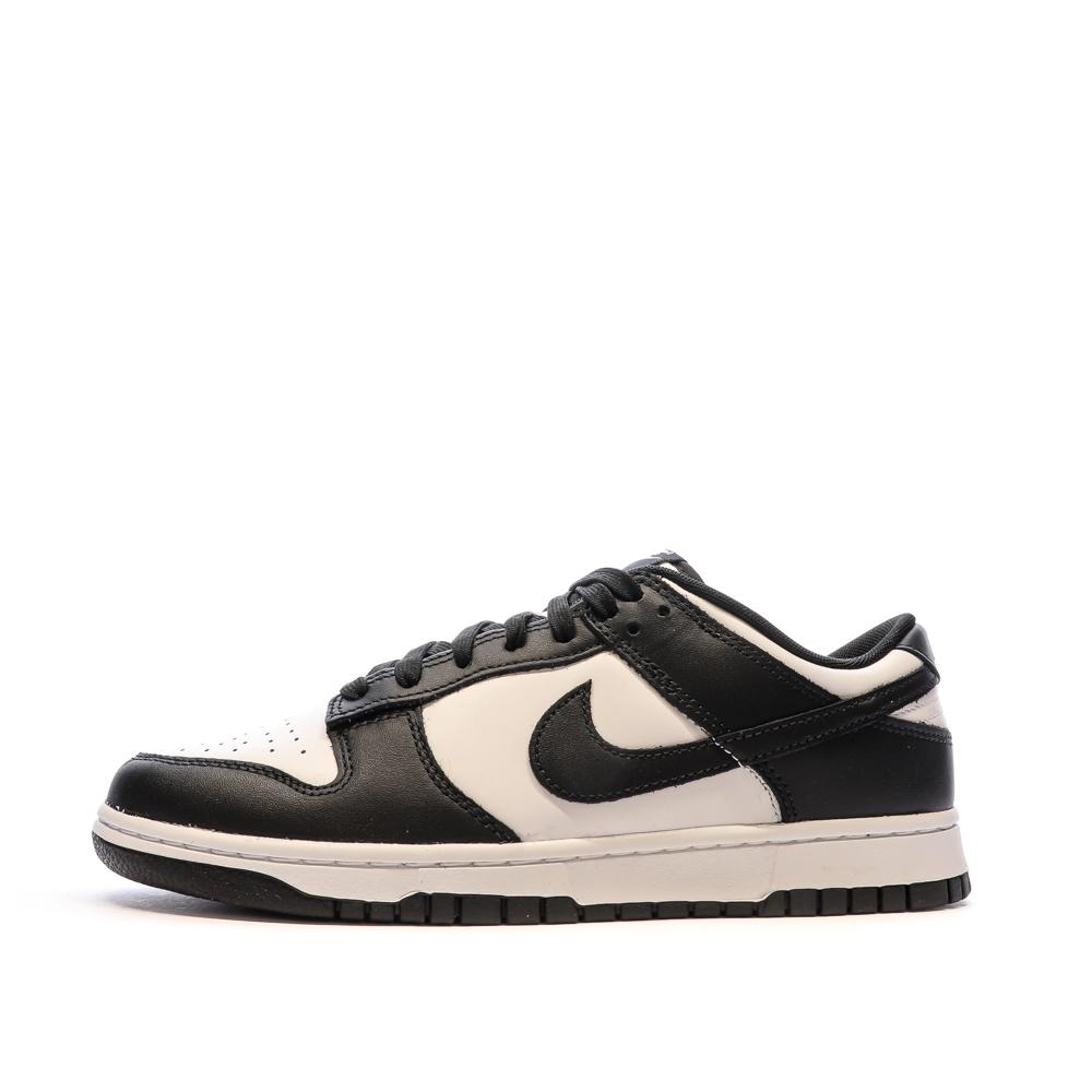 Baskets Blanches/Noires Homme Nike Dunk Low Retro pas cher