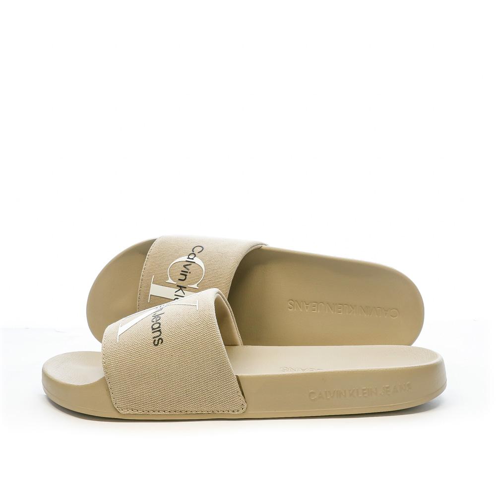 Claquettes Beige Homme Calvin Klein Jeans Slippers pas cher