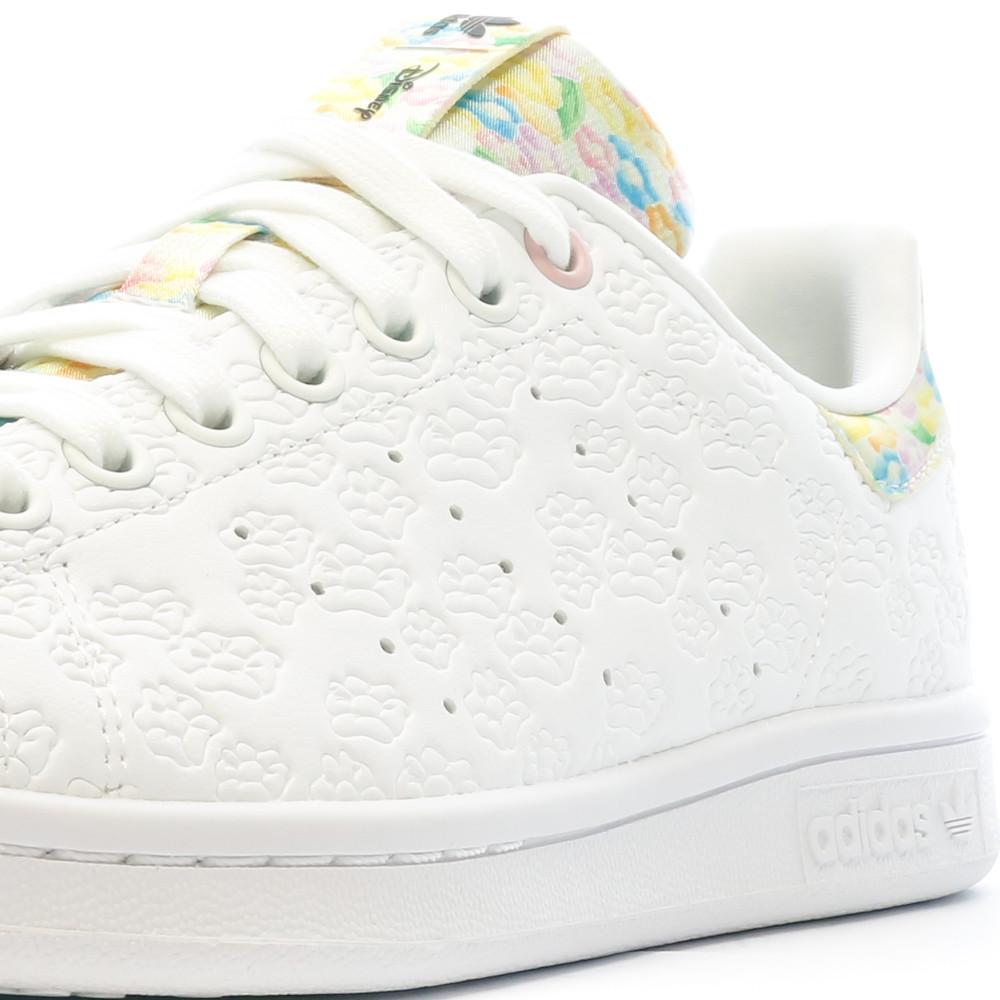 Baskets Blanches fleurs Femme Adidas Disney Stan Smith Espace des marques