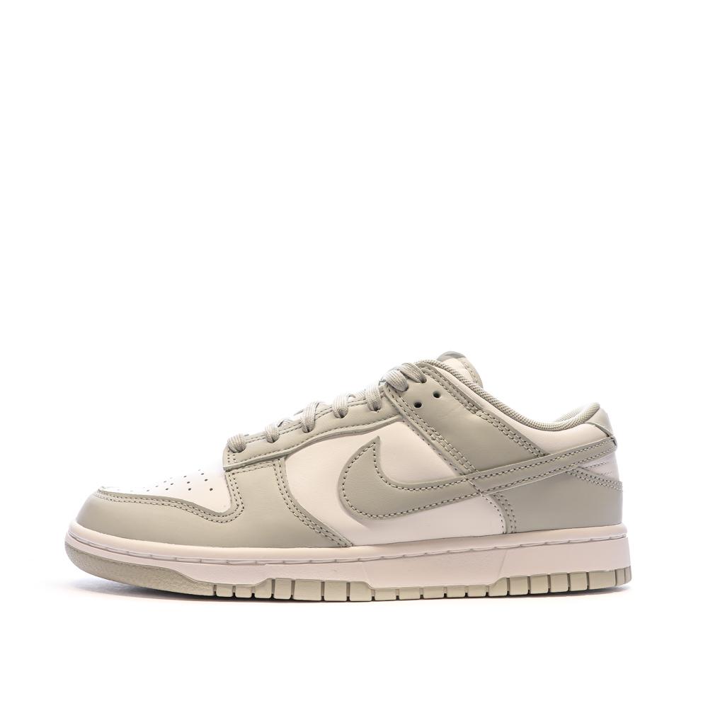 Baskets Blanches/Grises Homme Nike Dunk Low Retro pas cher