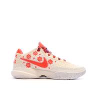 Chaussure de Basketball Blanches/Rouge Homme Nike Lebron 20 Premium Mimi Plange Ceremony vue 2